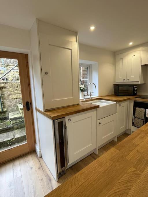 Millstone Cottage Newmillerdam Hill Top Εξωτερικό φωτογραφία
